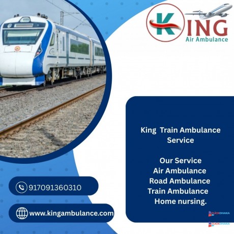 king-crew-checks-documentation-during-transit-in-allahabad-in-its-train-ambulance-big-0