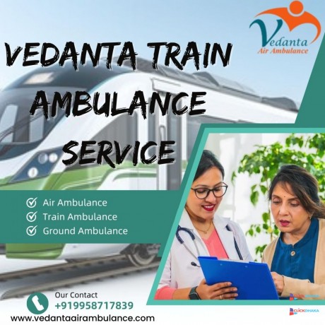 the-mumbai-vedanta-train-ambulance-makes-the-necessary-arrangements-before-departing-big-0