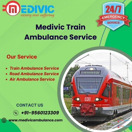 medivic-aviation-train-ambulance-in-delhi-is-designed-for-comfort-and-medical-monitoring-big-0